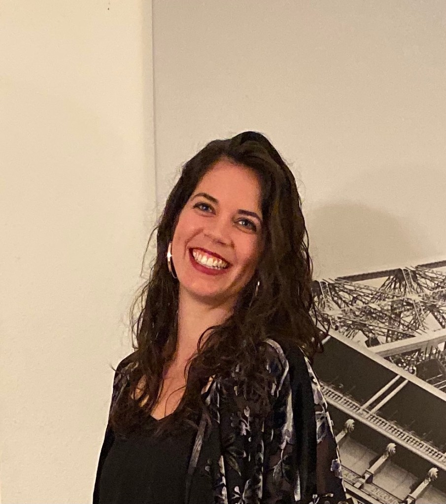 Sarah MacLeod bio photo